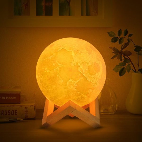 LED-es hangulat lámpa - Hold alakú éjjeli fény stílusos fa talppal és melegfehér fénnyel - 1000 W (BBJ) (BBV)