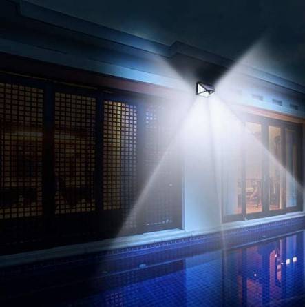 Mozgásérzékelős, 100 LED-es napelemes kültéri lámpa (CL-100)  (BBL)
