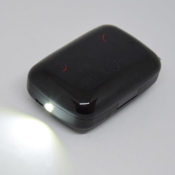 M19 vezeték nélküli bluetooth headset digitális kijelzővel, töltődobozban (BBV)