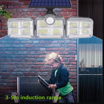 122 SMD LED-es 3 Fejes napelemes kültéri fali lámpa mozgásérzékelővel (BBJH)