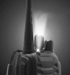 2 darabos Walkie Talkie szett zseblámpával, fülhallgatóval, 3-5 km-es hatótávolság (BBV)