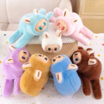 Éneklő Labubu plüss csuklópánttal – interaktív kabala fiús színben (BBJ)