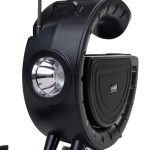 Innovatív hordozható napelemes vezeték nélküli Bluetooth hangszóró lámpával és praktikus vállra akasztható pánttal DV-800 (BBV)