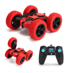 LED-es, 360°-ban pörgő kaszkadőrautó vezérlővel - 2,4 GHz Stunt Car (BBJ)