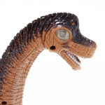 Üvöltő, lépkedő óriás szárnyas dinoszaurusz - menet közben tojást rak (BBJ)