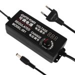 LCD kijelzős hálózati adapter túltöltés elleni védelemmel és feszültség szabályozóval - 100V-240V 50/60Hz (THM)