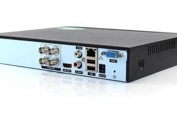 AHD komplett biztonsági kamera rendszer központi egységgel és 4 db Full HD 1080p éjjellátó kamerával  (BBV)