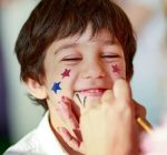 Glitter tattoos kit - 24 db színes csillámporral, rengeteg felragasztható sablonnal, ecsetekkel és ragasztókkal (BBJ)