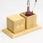 3in1 fahatású asztali óra - hangvezérléses ébresztőóra, tolltartó és hőmérő (BBV)
