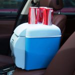 2in1 elektromos frissen tartó készülék utazáshoz - autós hűtőtáska és élelmiszer melegítő - vállpánttal és 3 pohártartóval a tetején - 7,5L, 65W (BBV)