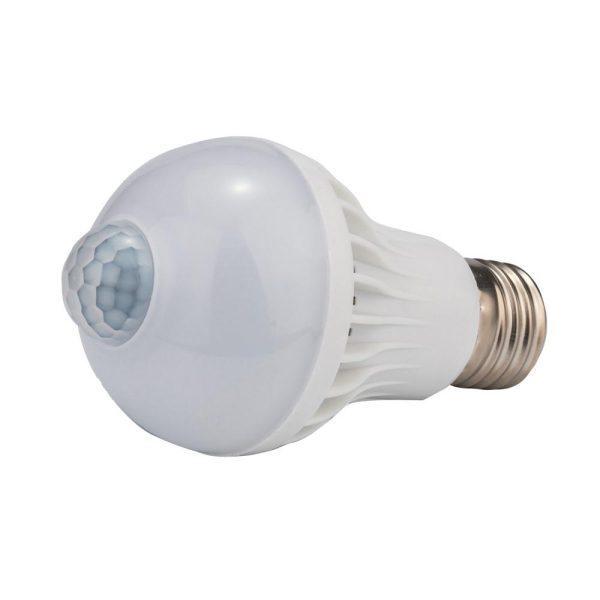 Mozgásérzékelős 9 W-os LED izzó E 27 foglalatban (BBL)