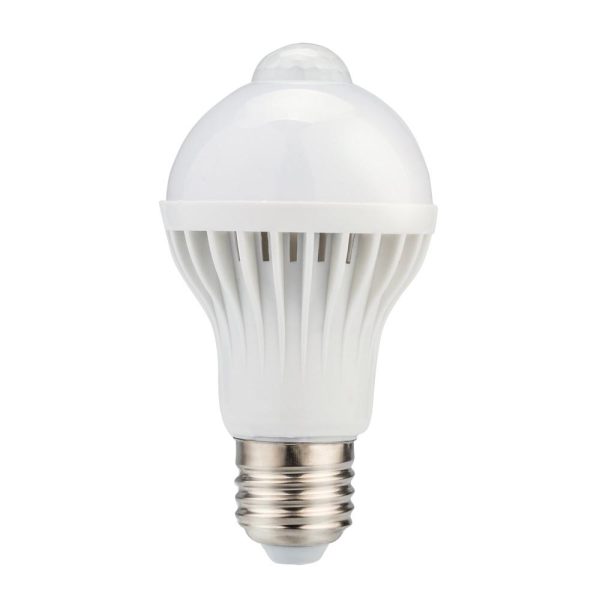 Mozgásérzékelős 9 W-os LED izzó E 27 foglalatban (BBL)