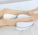 Ergonomikus, memóriahabos lábpárna, a kényelmes alvásért / térd- és lábtámasztó ortopéd párna (BBV)