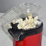 Kompakt méretű, forró levegős popcorn készítő gép - 3 perc alatt kipattogtatja a kukoricát - 1200W (BBM)