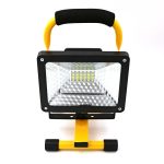 1+1 100W vízálló LED reflektor - 50.000 óra üzemidővel, tölthető akkumulátorral és 2400 lumen fényerővel (BBV)