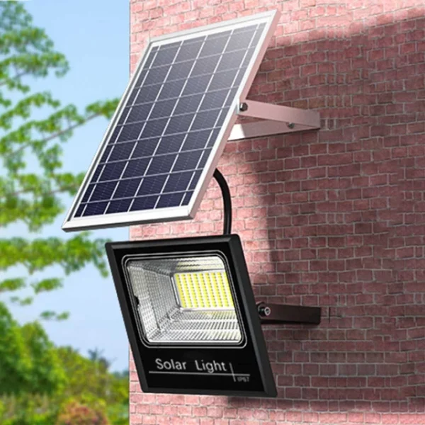 Garázsba, eresz alá, teraszra is felszerelhető napelemes lámpa - 100W kültéri LED reflektor különálló szolár panellel és állítható dőlésszöggel (BBV)