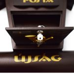 Utcai postaláda újságtartóval - sötétbarna (BBL) (BBD) (BBA)