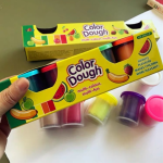 Színes gyurma szett 4 darabos color dough készlet dobozban gyerekeknek (BBMJ)