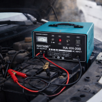 Hayami HA-XH-200 automata autó akkumulátortöltő – intelligens 12V/24V akkumulátor töltő digitális kijelzővel (BBV)