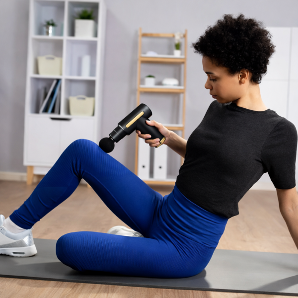 JY-511 LCD kijelzős masszázs pisztoly – izomlazító masszírozó készülék cserélhető fejekkel izomregeneráláshoz (BBV)(BBD)