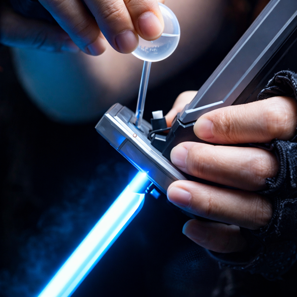 Flint Battle Blade LED katana kard – füst- és szikraeffektes világító játék kard, hanghatással (BBJ)
