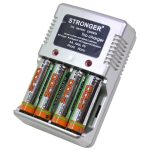 Univerzális elemtöltő + 4 db tölthető 2100mAh ceruza akku (AA/AAA elemekhez) (BBL)