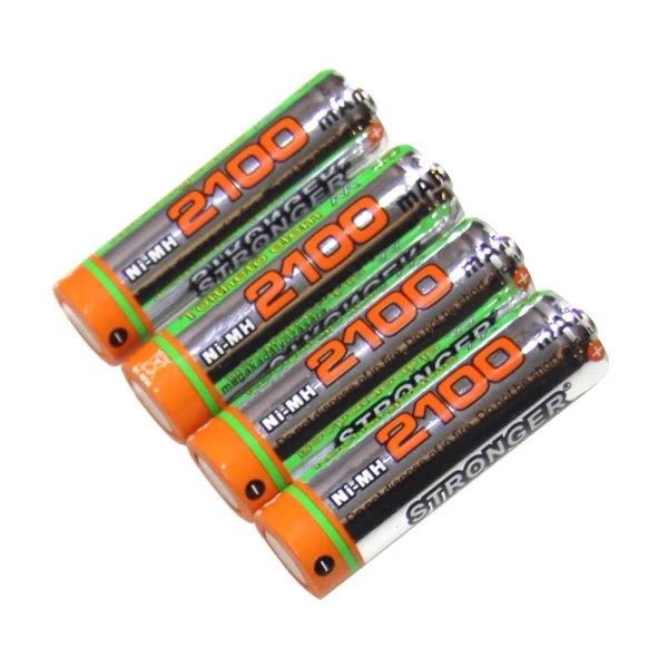 Univerzális elemtöltő + 4 db tölthető 2100mAh ceruza akku (AA/AAA elemekhez) (BBL)
